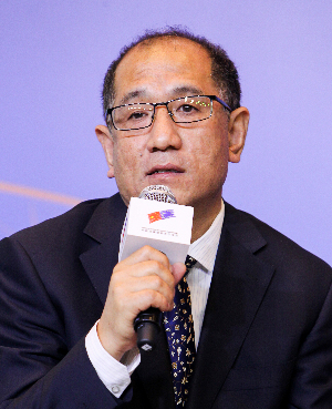 胡占山.jpg