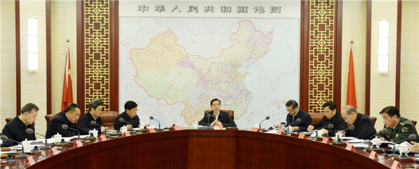 （媒体发稿，共一张）11月23日，中共中央政治局委员、中央政法委书记郭声琨在北京主持召开中央政法委员会全体会议并讲话。 摄影 郝帆.jpg