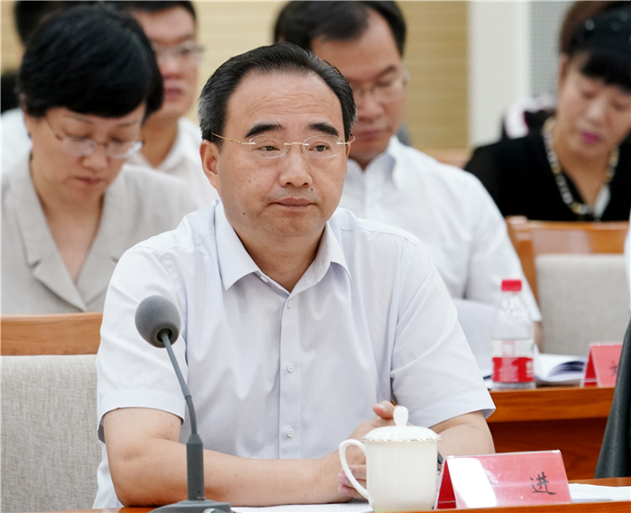 黄进_副本.jpg