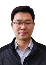 赵业峰白底证件照.jpg