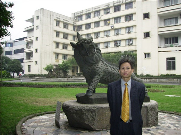 杨大进照片.jpg