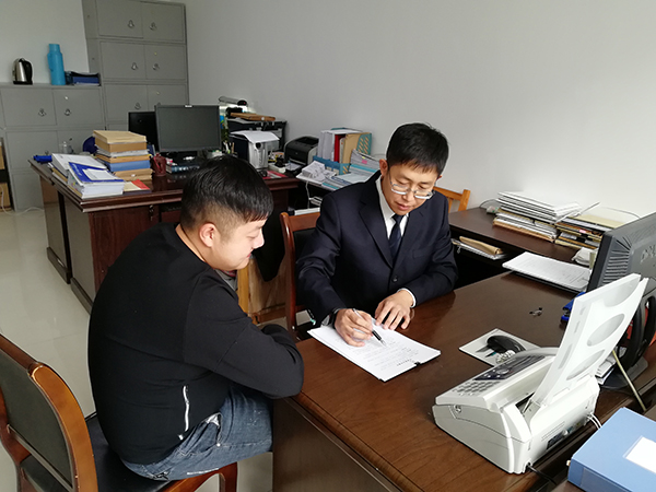 行政复议好榜样：河北衡水刘晓阳 生活照3.jpg