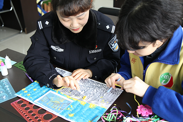 戒毒人民警察好榜样：河北 赵媛 生活照3.jpg