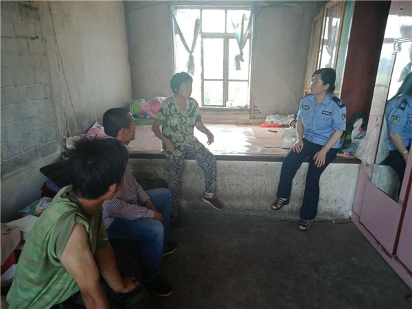 调解奋斗水库移民纠纷.jpg