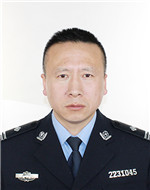李岩_副本.jpg