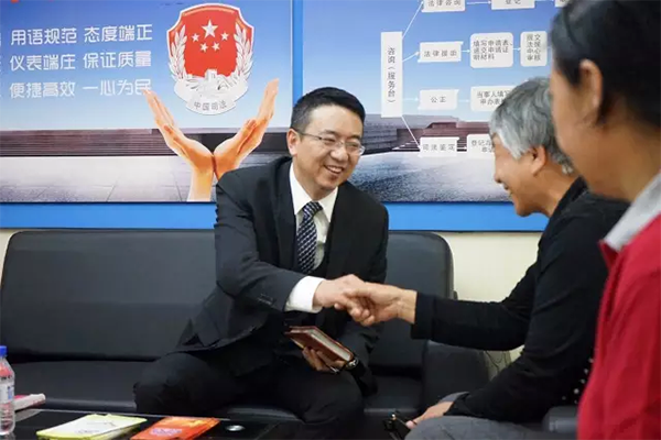 张嘉良生活照1.png