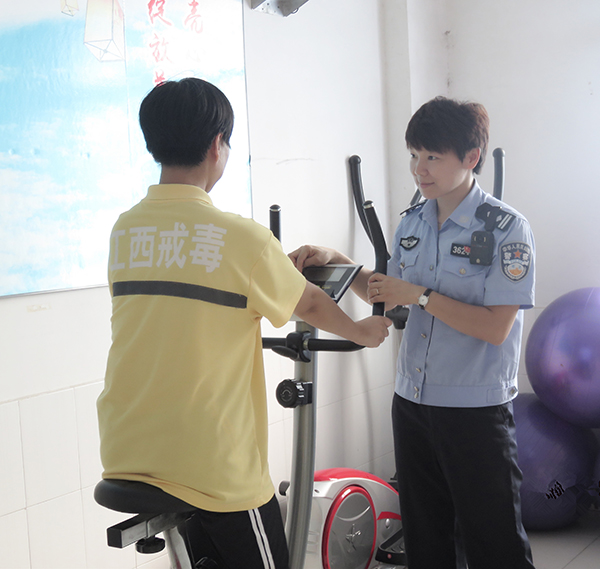 袁丽明照片1.jpg