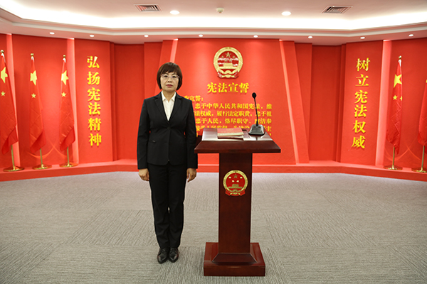 行政执法监督模范+呼和浩特市+杜金梅.jpg