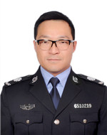 【照片】基层法律服务好榜样 新疆生产建设兵团司法局 王亚伟.jpg